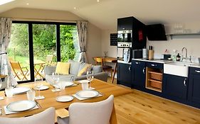 The Cabin At The Croft - Idyllic Rural Retreat Perfect For Couples And Dogs